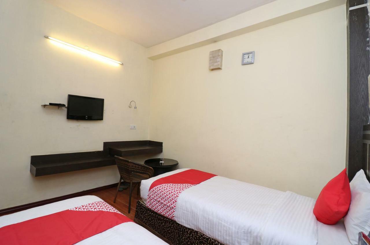 Oyo 22034 Hotel Kanisshk International Rourkela ภายนอก รูปภาพ
